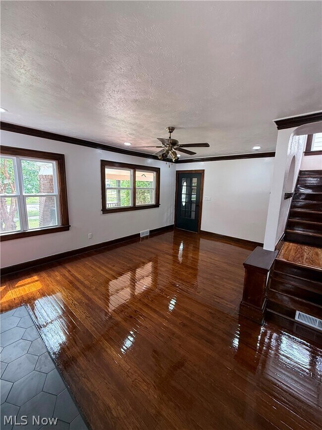 Foto del edificio - 3537 Silsby Rd
