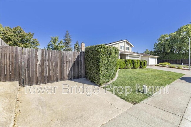 Building Photo - 5817 Esrig Way