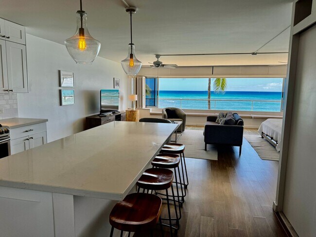 Foto del edificio - 1/1/1 Oceanfront Living at the Colony Surf on the Gold Coast!