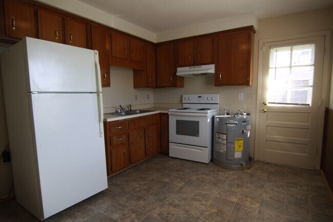 Building Photo - Tandy Drive-113