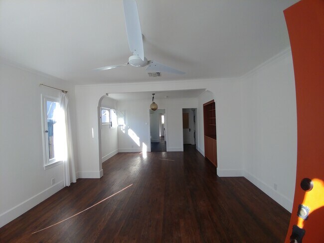 Foto del edificio - 4517 Gilbert Pl