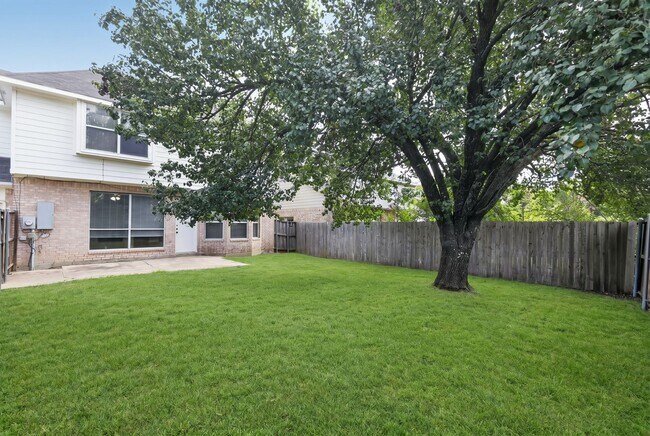Foto del edificio - 2740 Windswept Ln