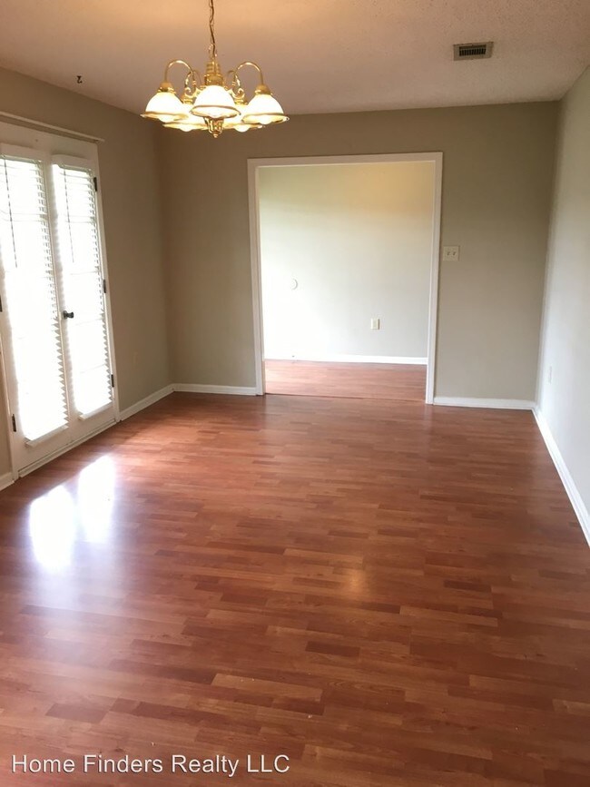 Foto del edificio - 4 br, 2.5 bath House - 6322 Chaucer Dr.
