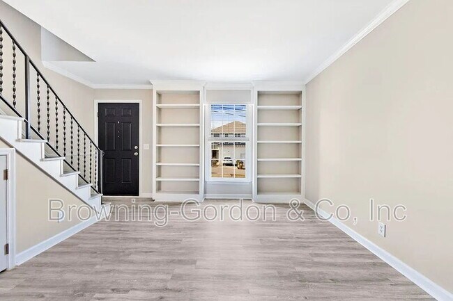 Foto del edificio - 2107A Burns St