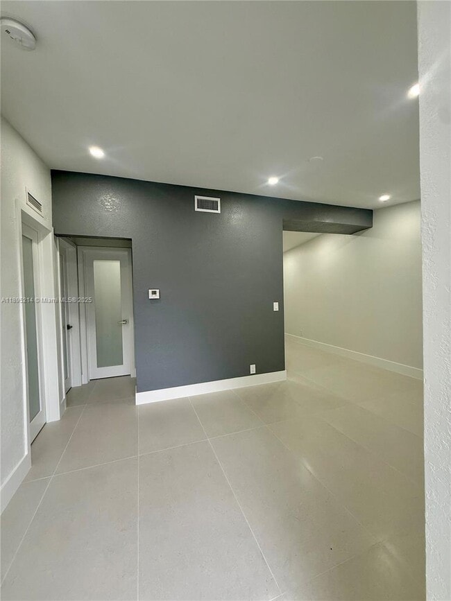 Foto del edificio - 4315 NW 24th Ave