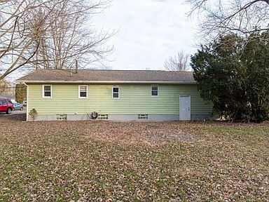 Building Photo - 1037 Novak Rd