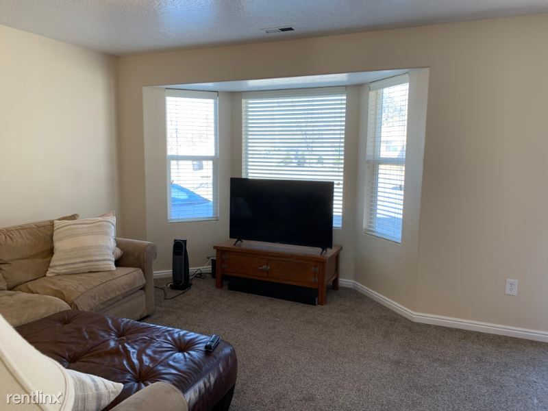 Primary Photo - 3 br, 1 bath Townhome - 1015 S 900 E