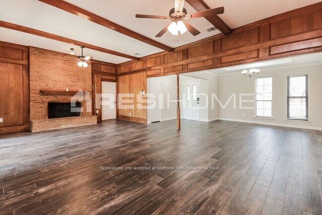 Building Photo - 4634 Burdock Drive