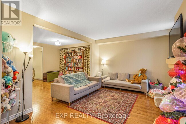 Photo du bâtiment - 84 Russet Terrace