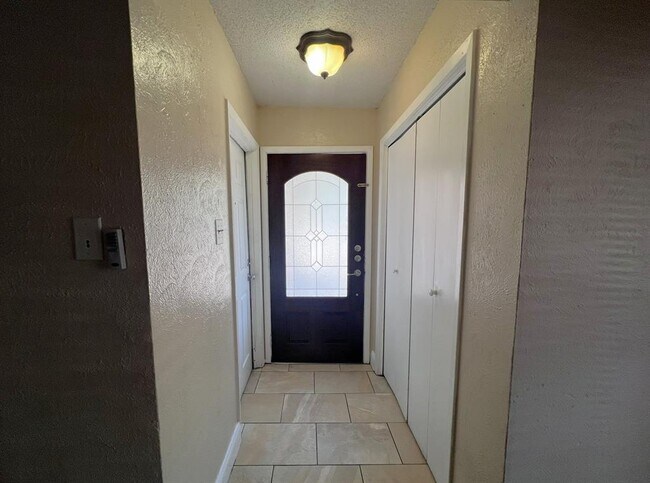 Foto del edificio - 7317 Dixie Dr