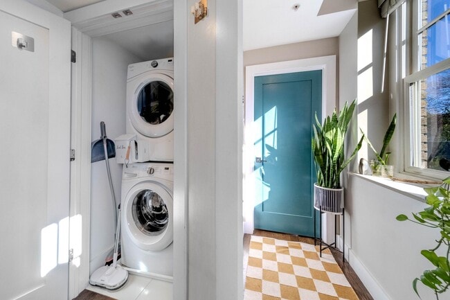 Foto del edificio - 126 Delaware Ave