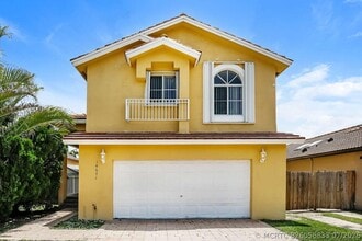 Building Photo - 14671 SW 156th Ave