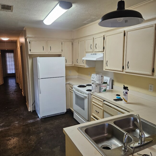 Foto del edificio - 102 Brendalwood Ln