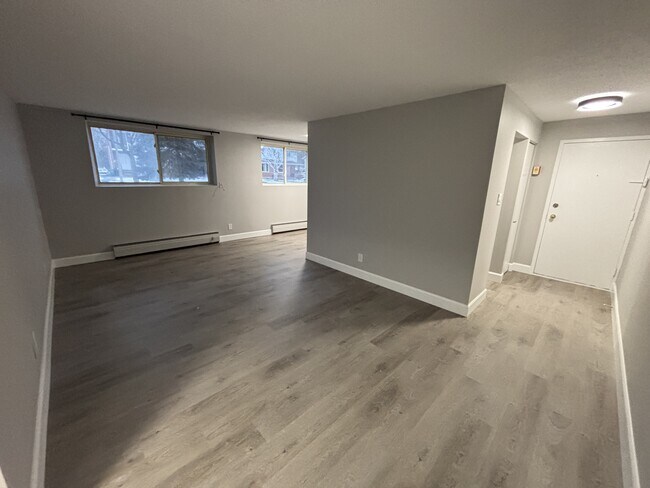 Building Photo - 99 Westwood Dr