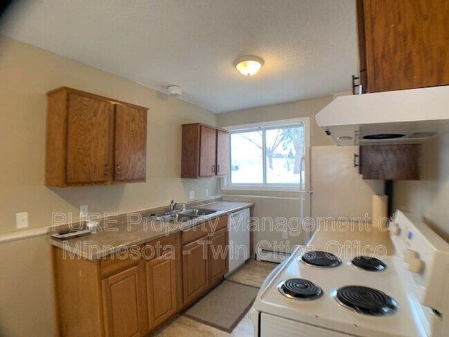 Foto del edificio - 3378 Upper 149th St W