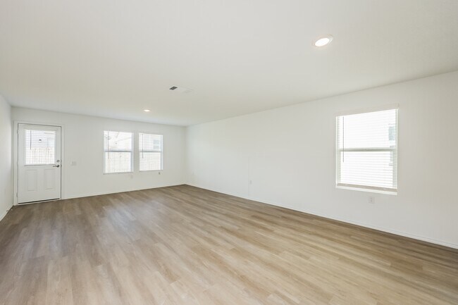 Foto del edificio - 12047 Links Pkwy