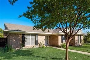 Building Photo - 1110 Doss Dr