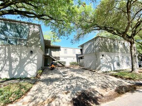 Building Photo - 3902 Mandell St