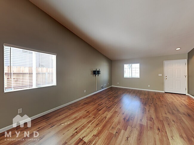 Foto del edificio - 4327 Wickford Way