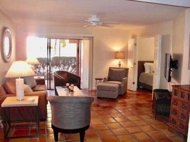 Foto del edificio - 4303 E Cactus Rd
