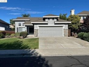 Building Photo - 63 Goldmeadow Ct