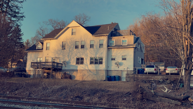 Building Photo - 1528 N Main St