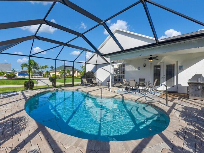 Building Photo - 4108 SW 23rd Ave