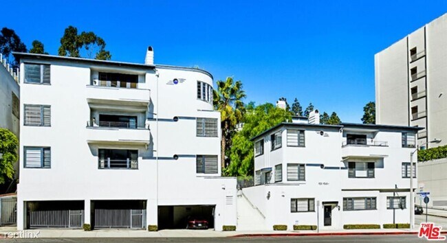 Foto del edificio - 3 br, 3.5 bath Condo - 9233 Doheny Rd 1