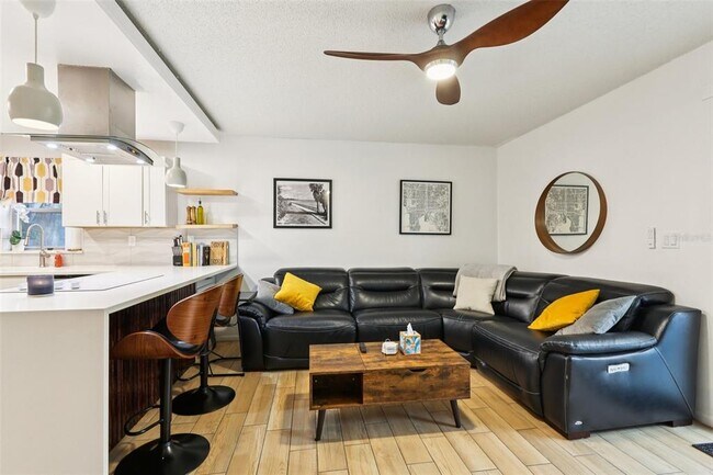 Foto del edificio - 2405 W Stroud Ave