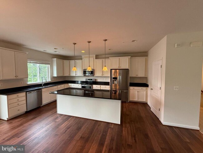 Building Photo - 14752 Malloy Ct