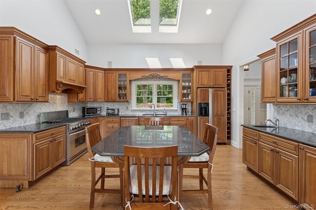 Building Photo - 40 Overlook Dr