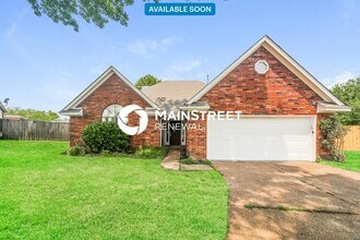 Building Photo - 6580 Silver Oak Cove