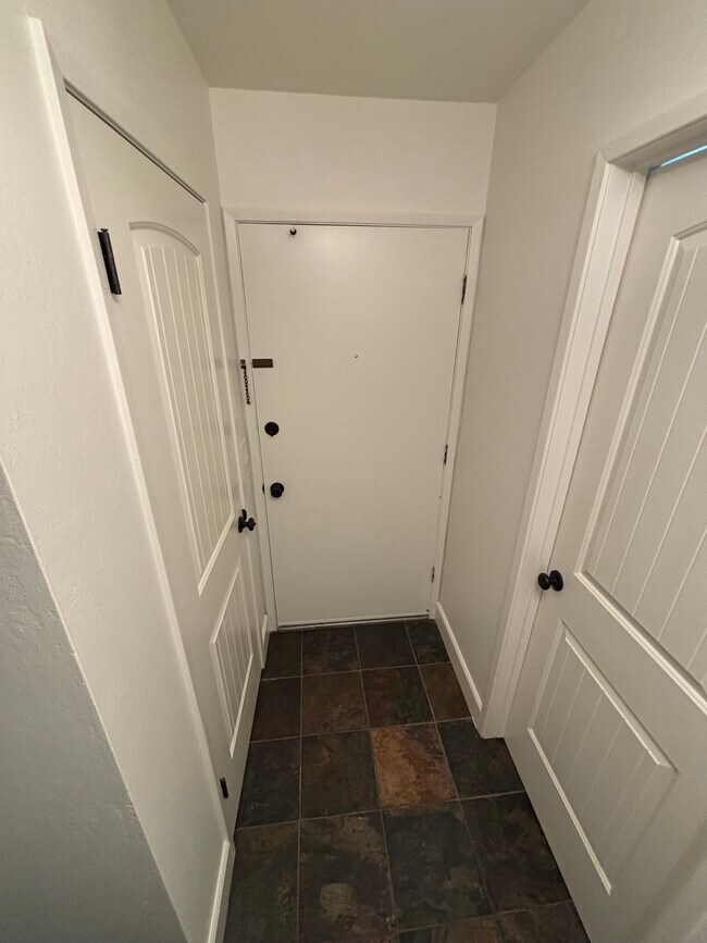 Foto del edificio - 326 Hemlock St