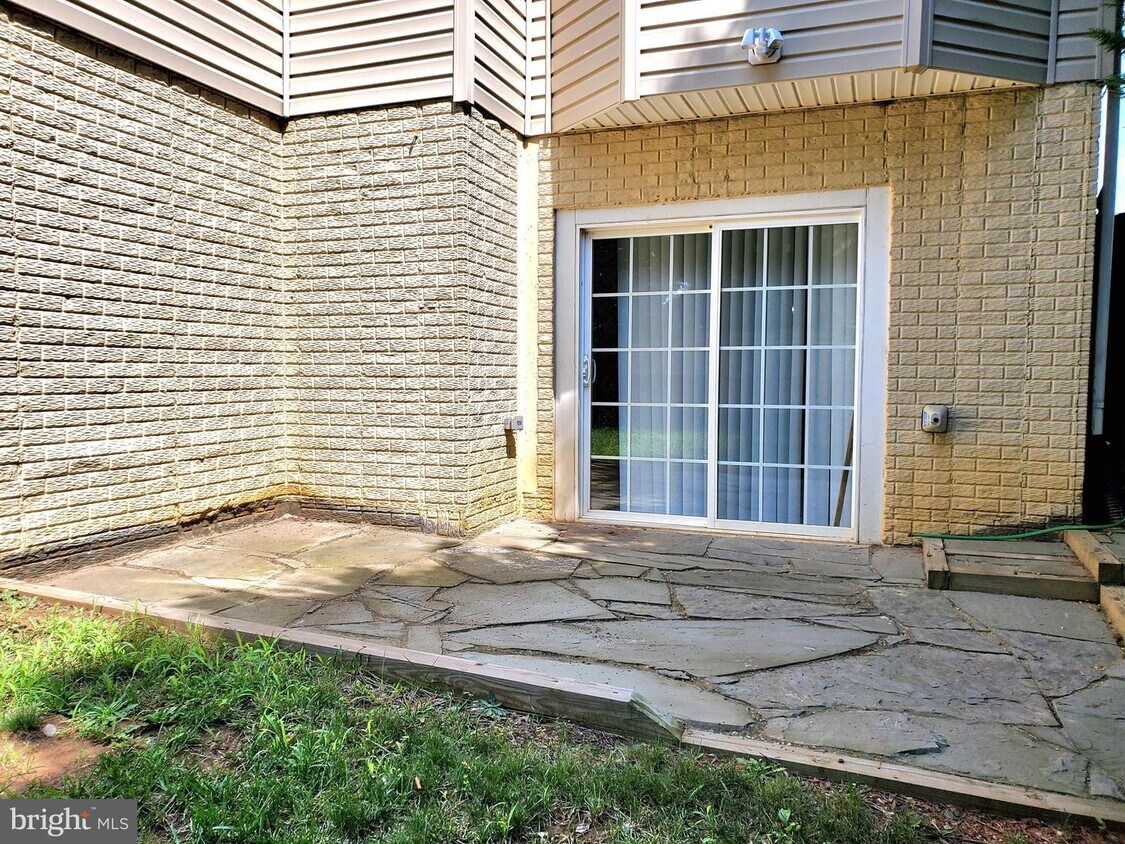 Foto principal - 7 Pebble Beach Dr