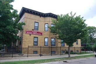 Building Photo - 1802 11th Ave S