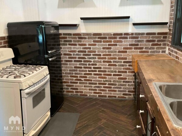 Foto del edificio - 310 E 19th St