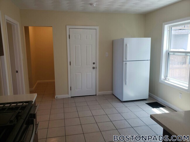 Foto del edificio - 1096 N Shore Rd