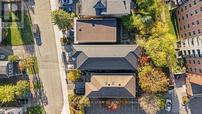 Photo du bâtiment - 353 Wilmont Ave