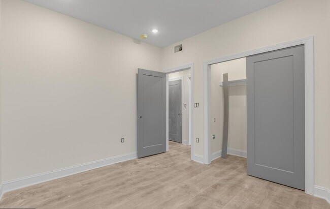 Building Photo - 6601 Ridge Ave