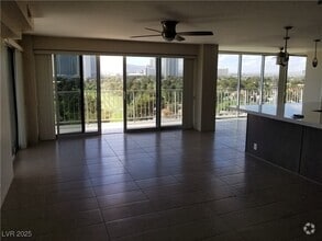 Building Photo - 3111 Bel Air Dr