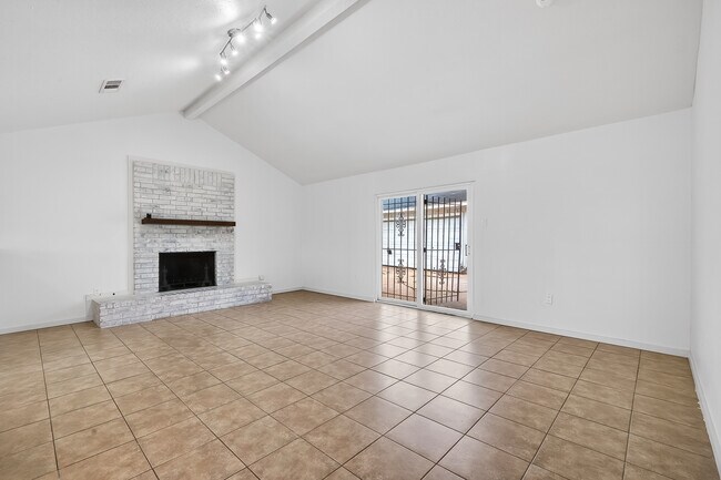 Foto del edificio - 3902 Beran Dr