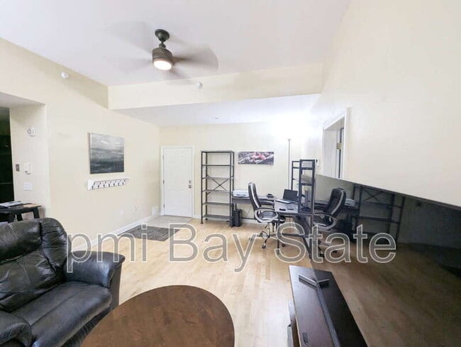 Photo - 27 Saint James Avenue Apartment