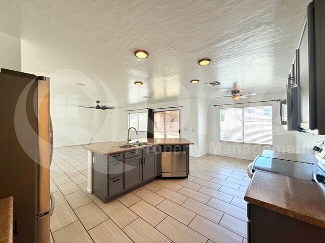 Building Photo - 8812 N 67th Dr