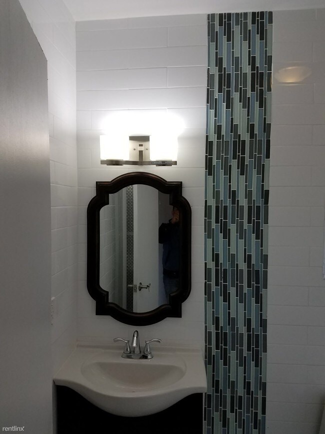 Building Photo - 445 Audubon Ave