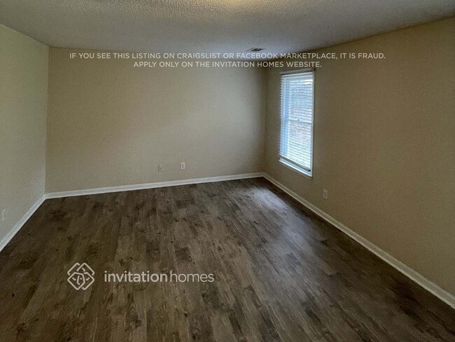 Building Photo - 560 Heathgate Dr SW