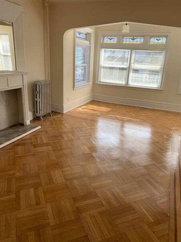 Primary Photo - 141 Bergen Ave