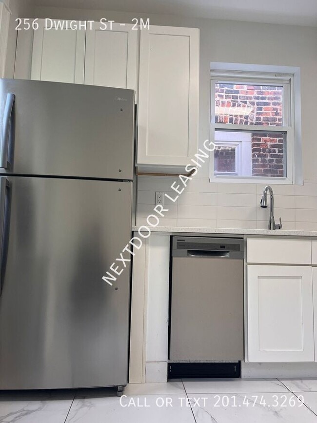 Foto del edificio - 256 Dwight St