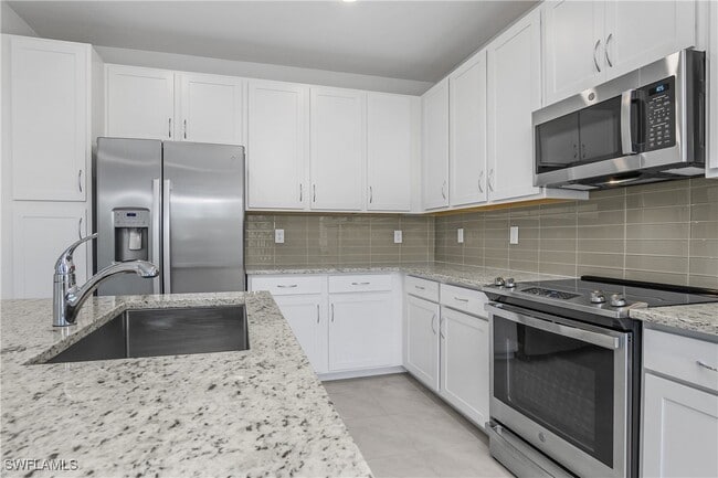 Building Photo - 26410 Coco Cay Cir