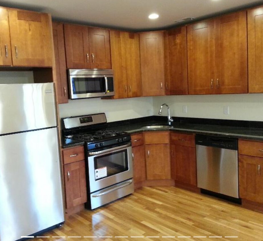 Foto principal - 84 Linden St