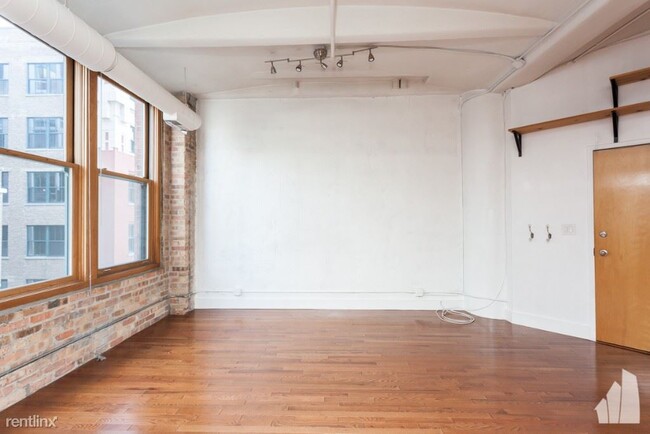 Foto del edificio - 2 br, 1 bath Condo - 801 S Wells St